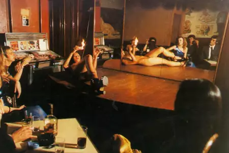 Emanuelle na wschodzie - galeria zdjęć - filmweb