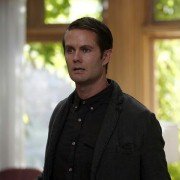 Alphas - galeria zdjęć - filmweb