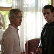 Alphas - galeria zdjęć - filmweb