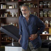 Alphas - galeria zdjęć - filmweb