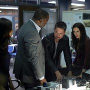 Alphas - galeria zdjęć - filmweb