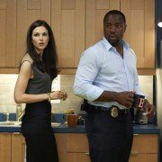 Alphas - galeria zdjęć - filmweb