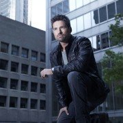 Alphas - galeria zdjęć - filmweb