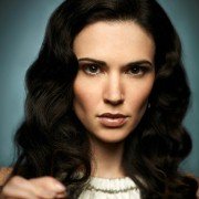 Alphas - galeria zdjęć - filmweb