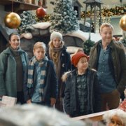 Familien Jul i nissernes land - galeria zdjęć - filmweb