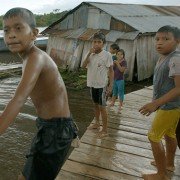 A River Below - galeria zdjęć - filmweb