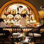 Sugar - galeria zdjęć - filmweb