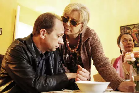 Parę os&oacute;b, mały czas - galeria zdjęć - filmweb