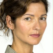 Jill Hennessy w Jo