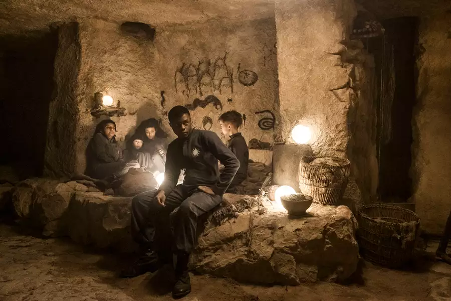 Wychowane przez wilki - galeria zdjęć - filmweb
