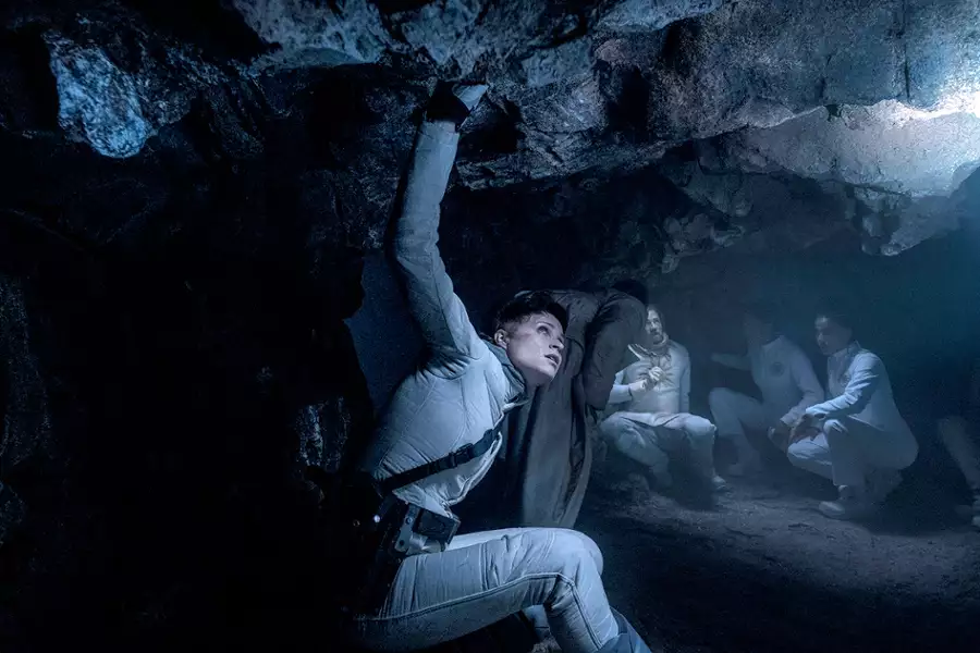 Wychowane przez wilki - galeria zdjęć - filmweb