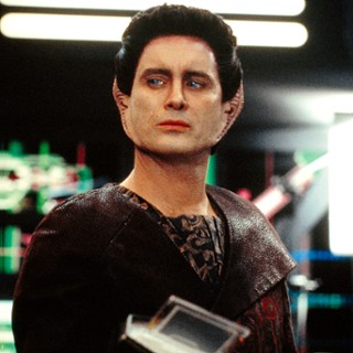 Weyoun / Brunt / Tiron / Oficer Mulkahey / Klient w salonie Vica