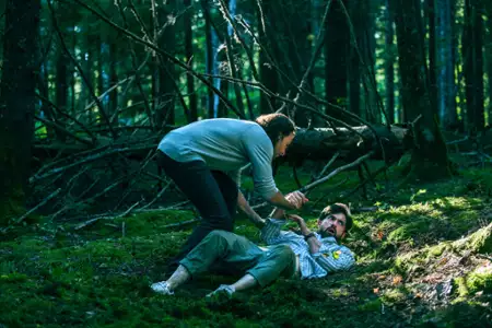 Stamtąd - galeria zdjęć - filmweb
