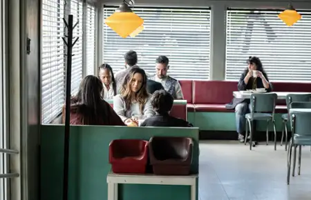 Stamtąd - galeria zdjęć - filmweb