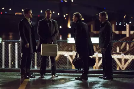 Arrow - galeria zdjęć - filmweb