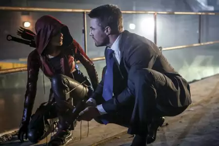 Arrow - galeria zdjęć - filmweb