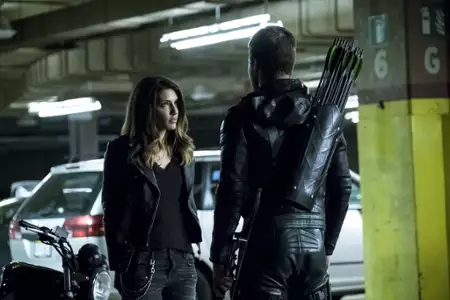 Arrow - galeria zdjęć - filmweb
