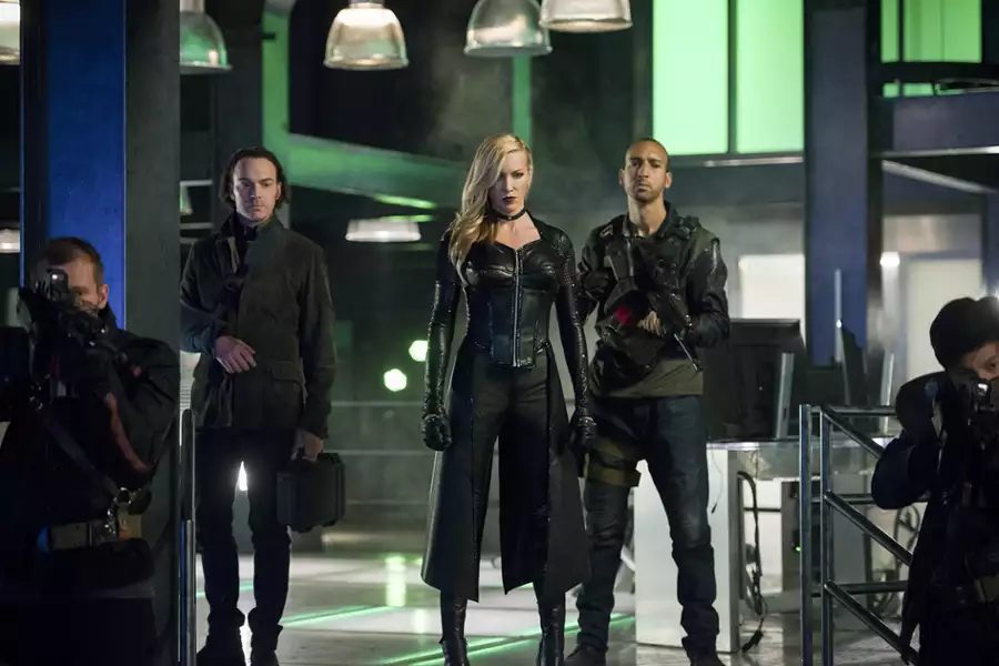 Arrow - galeria zdjęć - filmweb