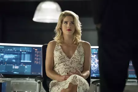 Arrow - galeria zdjęć - filmweb