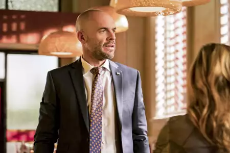 Arrow - galeria zdjęć - filmweb