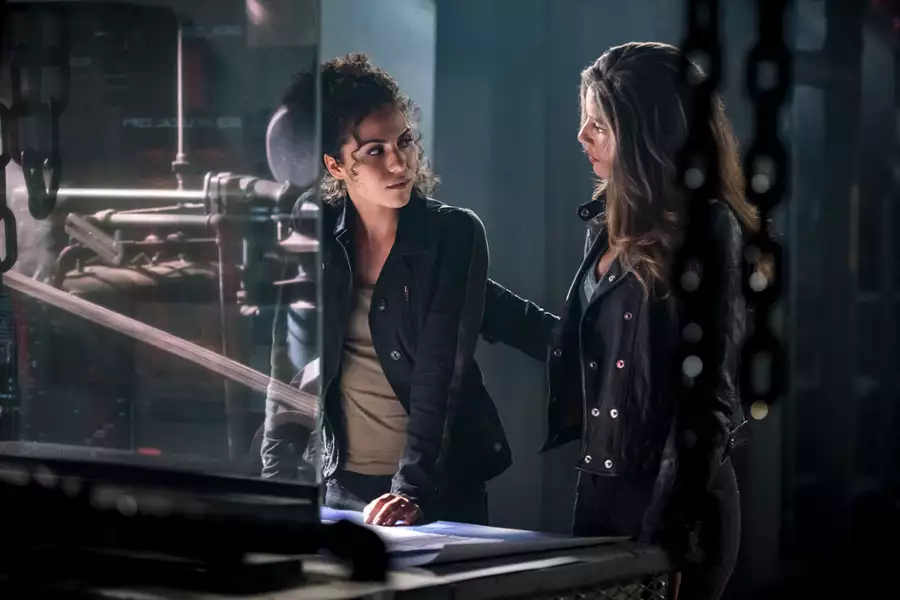 Arrow - galeria zdjęć - filmweb