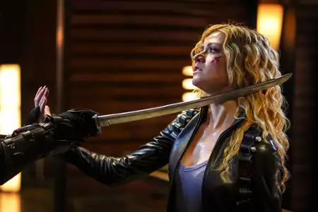 Arrow - galeria zdjęć - filmweb