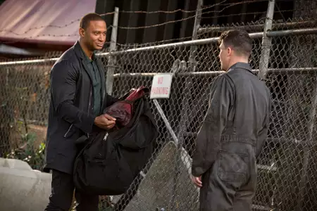 Arrow - galeria zdjęć - filmweb