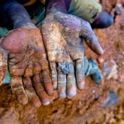 Blood in the Mobile - galeria zdjęć - filmweb