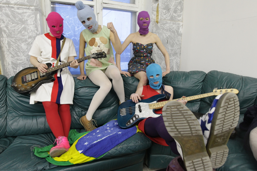 Modlitwa z bryka (recenzja filmu Pussy Riot. Modlitwa punka)
