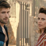Fall for Me - galeria zdjęć - filmweb