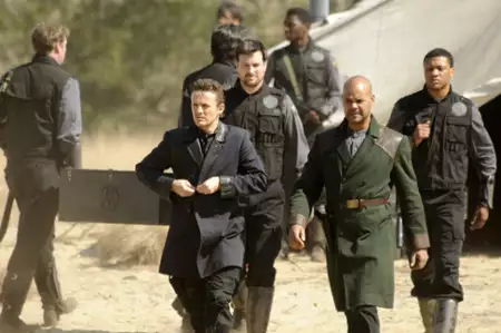 Revolution - galeria zdjęć - filmweb