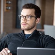 Cameron Monaghan w W sidłach pożądania