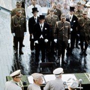 MacArthur - galeria zdjęć - filmweb