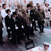 MacArthur - galeria zdjęć - filmweb