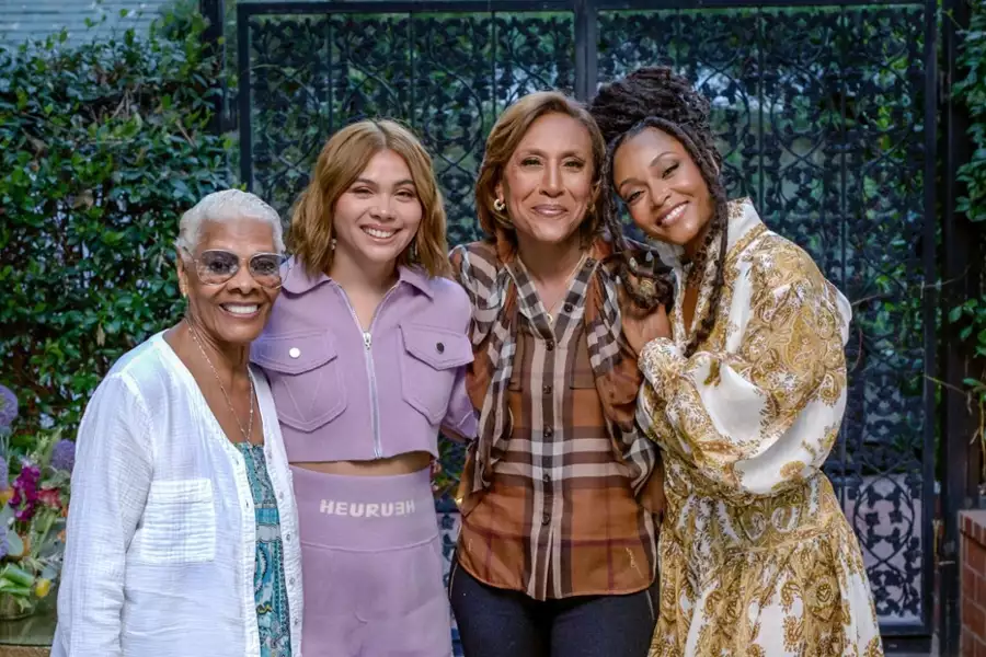 Szczerze mówiąc: rozmowy z Robin Roberts - galeria zdjęć - filmweb