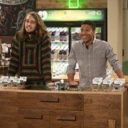 Disjointed - galeria zdjęć - filmweb