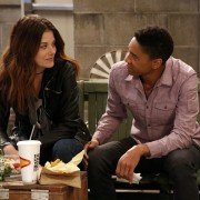Disjointed - galeria zdjęć - filmweb