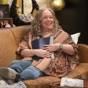 Disjointed - galeria zdjęć - filmweb