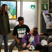 Disjointed - galeria zdjęć - filmweb