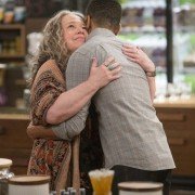 Disjointed - galeria zdjęć - filmweb