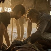 Tides - galeria zdjęć - filmweb