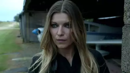 Banshee - galeria zdjęć - filmweb
