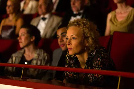 Porzucony świat - galeria zdjęć - filmweb