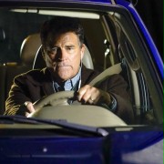 Ted McGinley w Połączeni 2