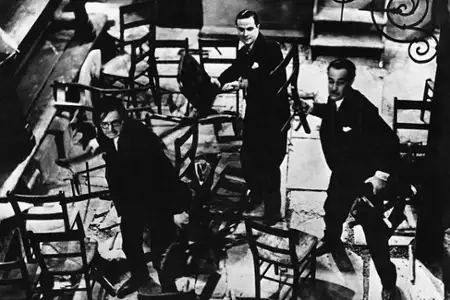 Człowiek, kt&oacute;ry wiedział za dużo - galeria zdjęć - filmweb
