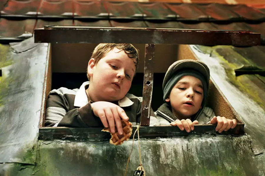 Oskar i pani R&oacute;ża - galeria zdjęć - filmweb