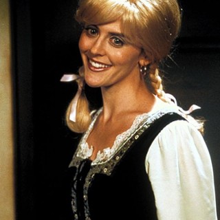 Cynthia Lynn