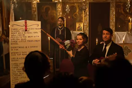 Durrellowie - galeria zdjęć - filmweb