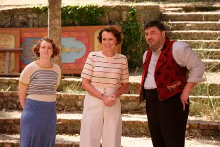 Durrellowie - galeria zdjęć - filmweb