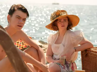 Durrellowie - galeria zdjęć - filmweb